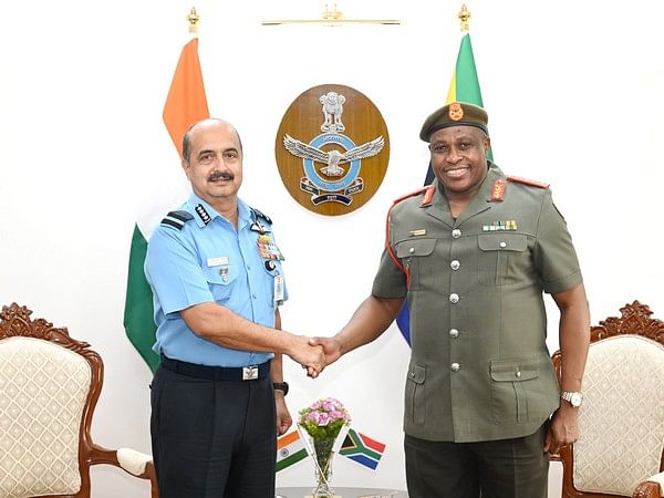 Air Chief Marshal VR Chaudhari discusses defence cooperation with South African Army Chief