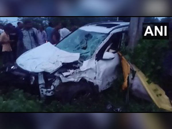 Six died after car rams into auto rickshaw, motorbike in Gujarat's Anand