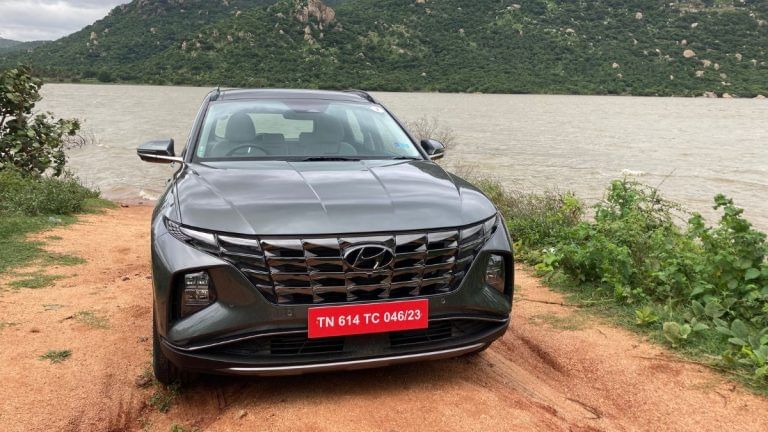 Hyundai’s new Tucson comes loaded to the gills. Its style and power match the price