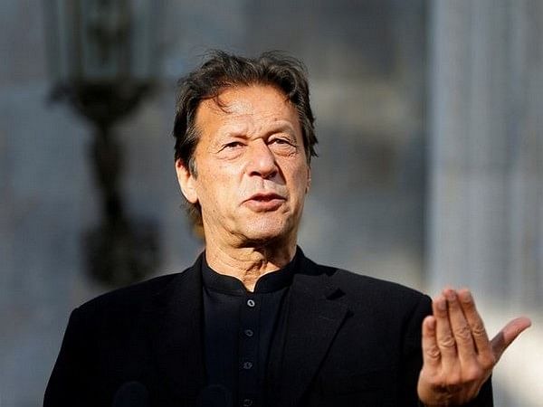 Imran Khan's photo went viral, here's why.. 