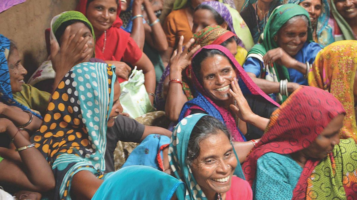 Indian Rural Women Arent Waiting Passively For Help Digital Payments Are Working