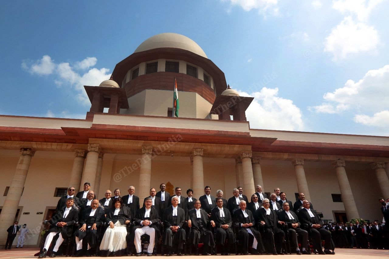 Outgoing Chief Justice of India N.V Ramana and senior supreme court judges during the group picture at supreme court| Praveen Jain | ThePrint