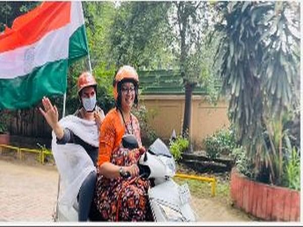 Smriti Irani drops ministerial colleague to office on scooty; posts video