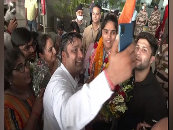 Judoka Tulika Mann receives grand welcome at home after successful CWG ...