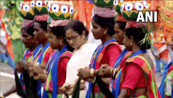 West Bengal CM Mamata Banerjee dances with folk artistes during Independence Day celebrations