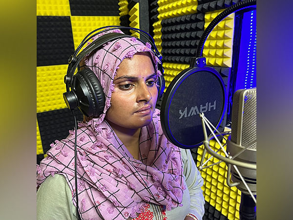 Deoband cleric calls out YouTuber Farmani Naaz for singing Shiv bhajan