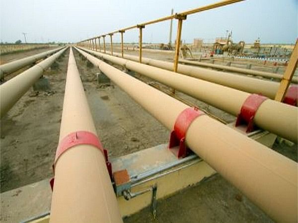 Pakistan seeks six-year LNG supply contract amid energy crisis