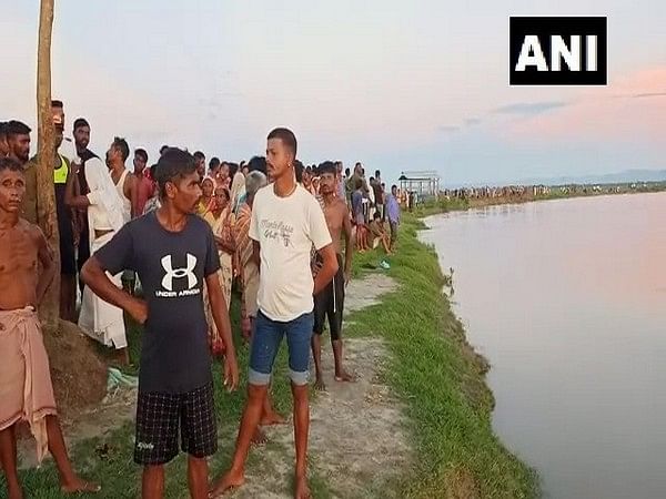 Boat Capsizes In Assams Ghiladhari River 4 Rescued 2 Missing Theprint Anifeed 1957