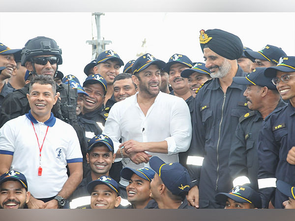 Salman Khan in full 'Josh' as he spends day with Indian Navy – ThePrint –  ANIFeed