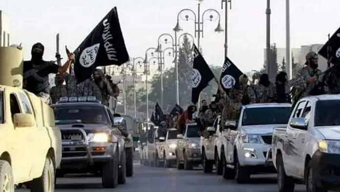 Representational image of an ISIS convoy | Twitter | @Intlatm