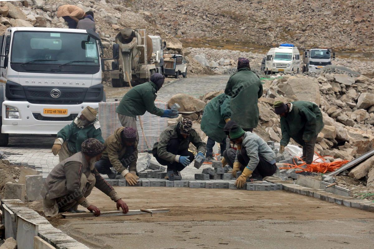 Labourers employed by BRO building the road that leads to Pangong lake | Praveen Jain | ThePrint