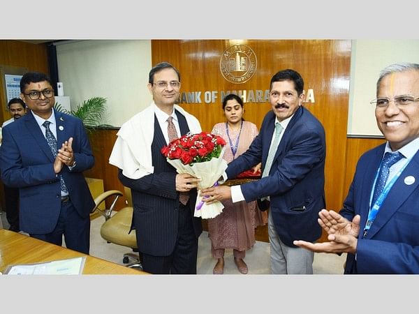 Sanjay Malhotra, Secretary, Department of Financial Services, Ministry of Finance, Govt. of India visits Bank of Maharashtra