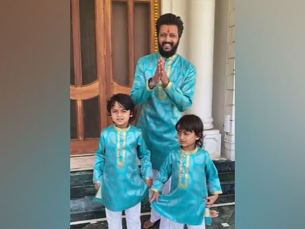 Riteish Deshmukh makes eco-friendly Ganesha with sons Riaan, Rahyl