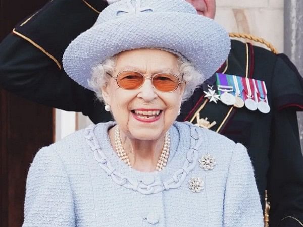 5 moments that prove Queen Elizabeth II was the wittiest
