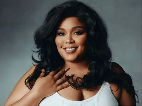 Lizzo becomes emotional during her first Emmys' acceptance speech 