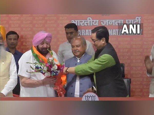Amarinder Singh joins BJP, also merges Punjab Lok Congress with the party