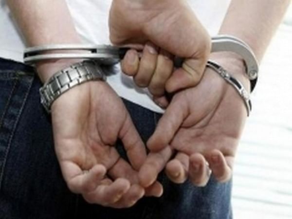 WB: 2 people arrested with 10,000 yaba tablets worth Rs 30 lakhs from Siliguri