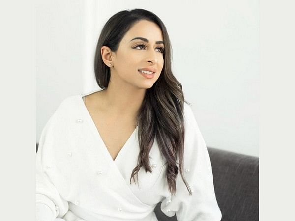 Make a career in semi-permanent makeup industry (PMU)