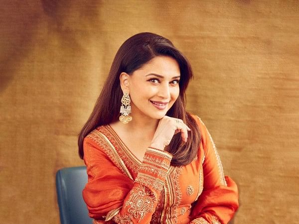 Madhuri Dixit Shares Fun Moments From 'Maja Ma' Shoot – ThePrint – ANIFeed