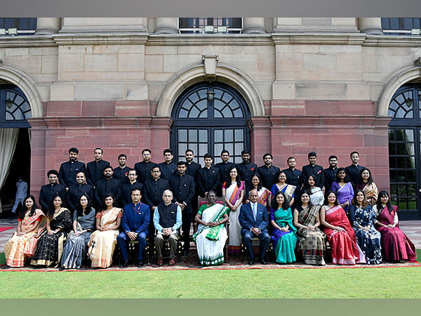 Indian Foreign Service officer trainees call on President Droupadi Murmu