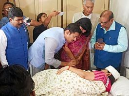 A five-member delegation of the BJP’s ‘fact-finding committee’ meet party councilor Mina Devi Purohit who got injured in the party's 'Nabanna Chalo' march | Credit: ANI Photo