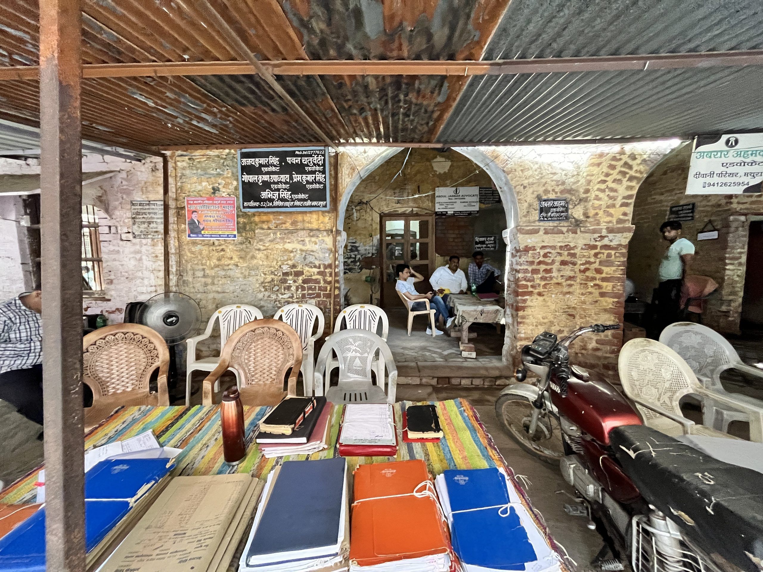 Lawyer's tin shed chambers in Mathura court| Jyoti Yadav, ThePrint