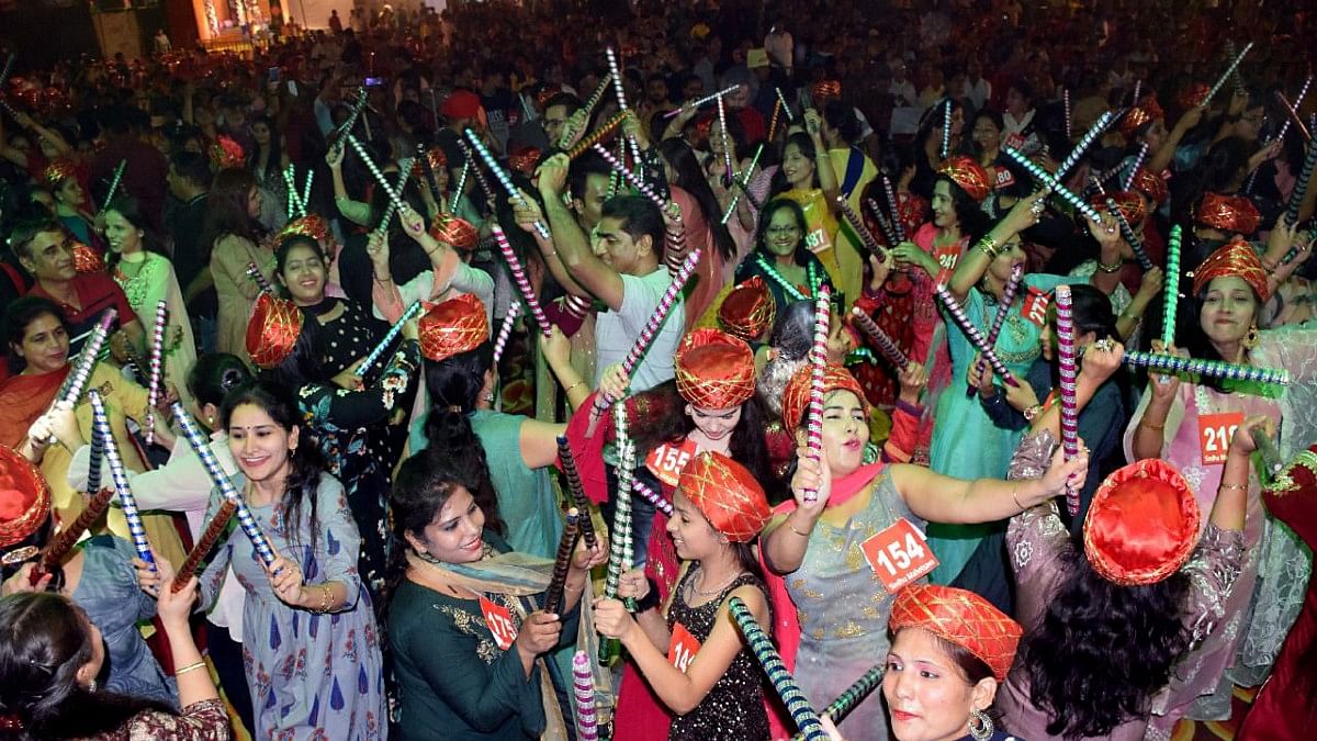 After Ganpati, A 'mega Marathi Dandiya' — BJP's 'Hindu Festival' Push ...