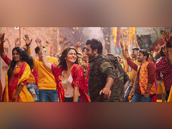 Ranbir Kapoor, Alia Bhatt's 'Kesariya Dance Mix' Version Out Now ...