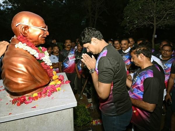 Hyderabad: MP Santosh Kumar extends Rs 10 lakh assistance for development of Botanical Garden