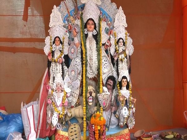 Hindu Mahasabha puts up 'asura' idol depicting Mahatma Gandhi, makes 