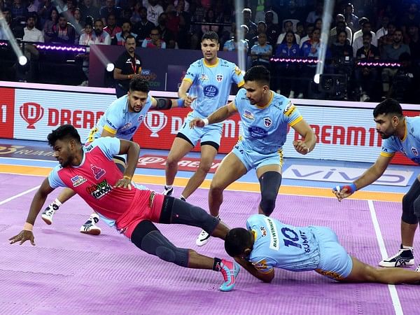 PKL: Raiders shine as UP Yoddhas start season with thrilling win over Jaipur Pink Panthers