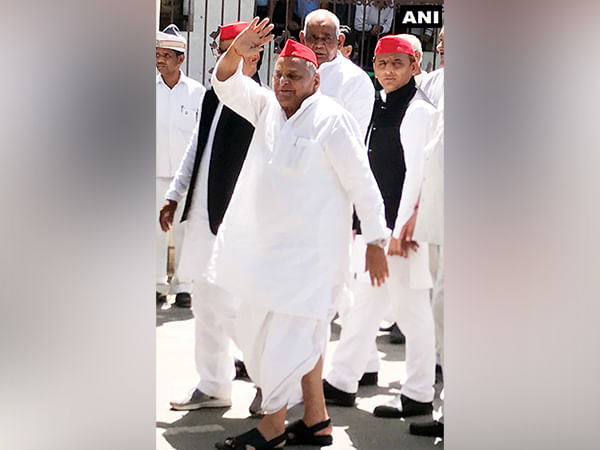 Mulayam Singh Yadav, who almost became Prime Minister of India, is no more