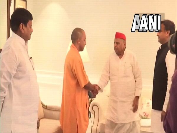 Adityanath Condoles Mulayam Singh's Death, Announces 3-day State ...