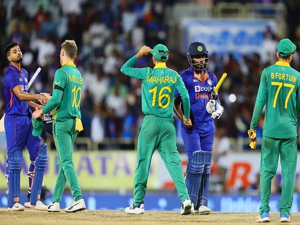 India Vs Sa, 3rd Odi: Toss Delayed Due To Wet Outfield In Series 