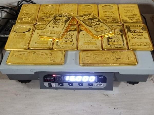 Indian national arriving from Ethiopia arrested with 16 kg gold at Mumbai airport Indian national arriving from Ethiopia arrested with 16 kg gold at Mumbai airport