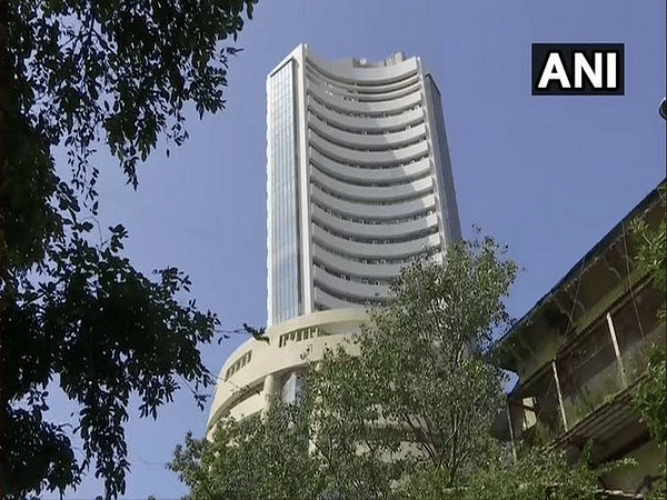 Sensex surges by over 1000 points on strong IT earnings, global rally