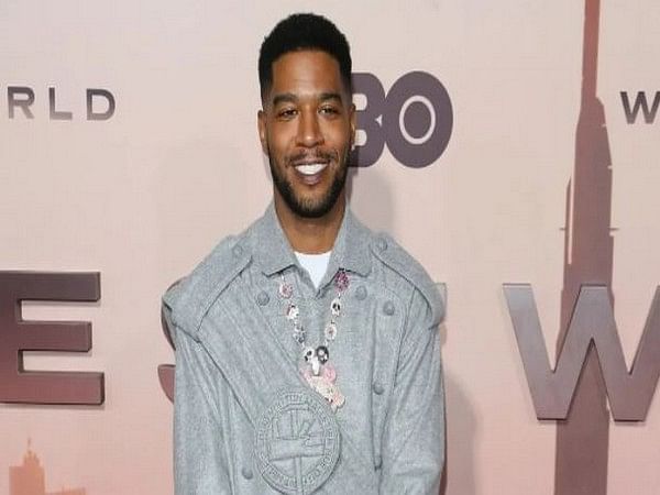 Grammy-winning rapper Kid Cudi taking skateboarding lessons from Tony Hawk