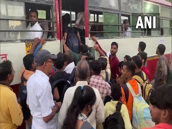 Bus depots, railway stations witness huge crowds as candidates return from UP PET 2022 exam