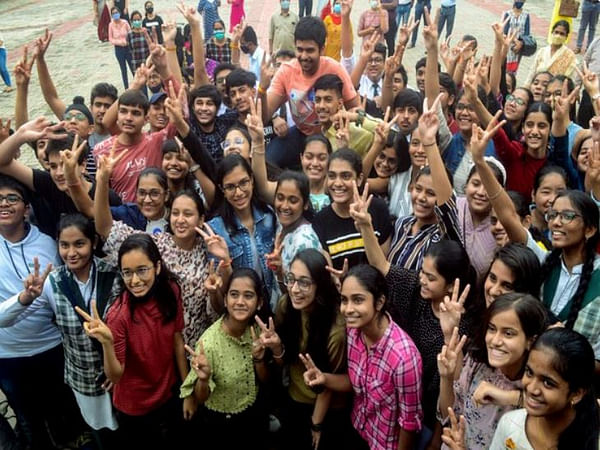 J-K youths get employment through 'Mumkin' scheme