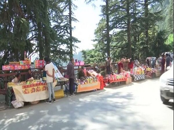 Himachal: No rush seen in markets ahead of Diwali, shopkeepers blame inflation