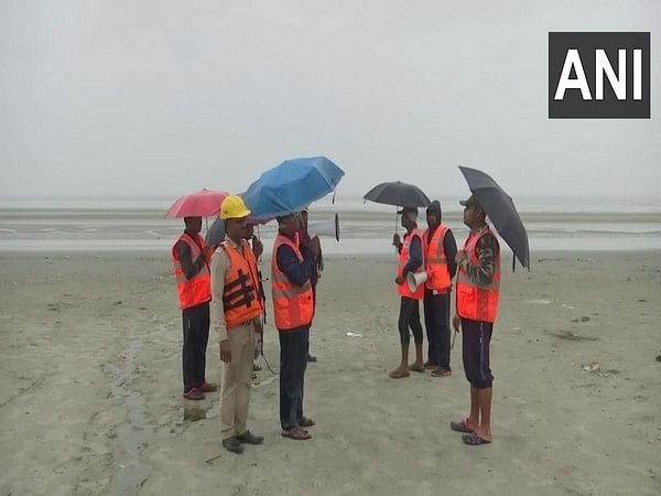 West Bengal: Ahead of Sitrang Cyclone's arrival, tourists not allowed to  visit Bakkhali sea beach – ThePrint – ANIFeed