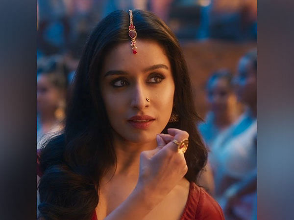 Shraddha Kapoor hints 'Stree 2' with cameo in song 'Thumkeshwari' from  Varun Dhawan's 'Bhediya' – ThePrint – ANIFeed