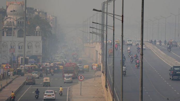 Vehicles ply amid smog at NH24 in New Delhi, on 29 October 2022 | PTI