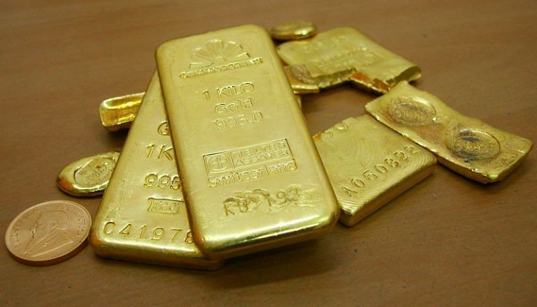 Hawkish Fed, dollar puts gold on track for longest monthly losing spree