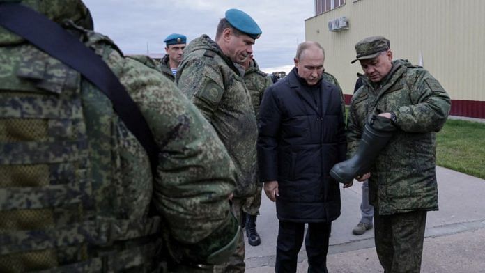 Russian President Vladimir Putin visits a training centre of the Western Military District for mobilised reservists in Ryazan Region, Russia October 20, 2022 | Russian Defence Ministry/Handout via Reuters
