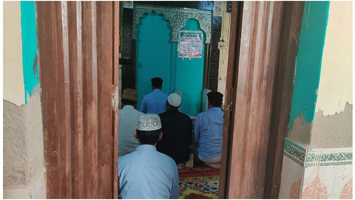 Muslims offer jumma namaz (Friday prayers) at the mosque in Gurguram's Bhora Kalan village. | Bismee Taskin| ThePrint