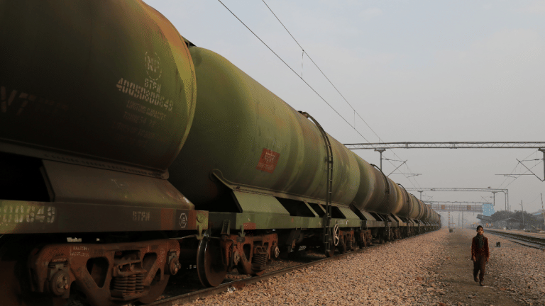 India’s oil imports from Middle East fall to a 14-month low, Russian imports increase