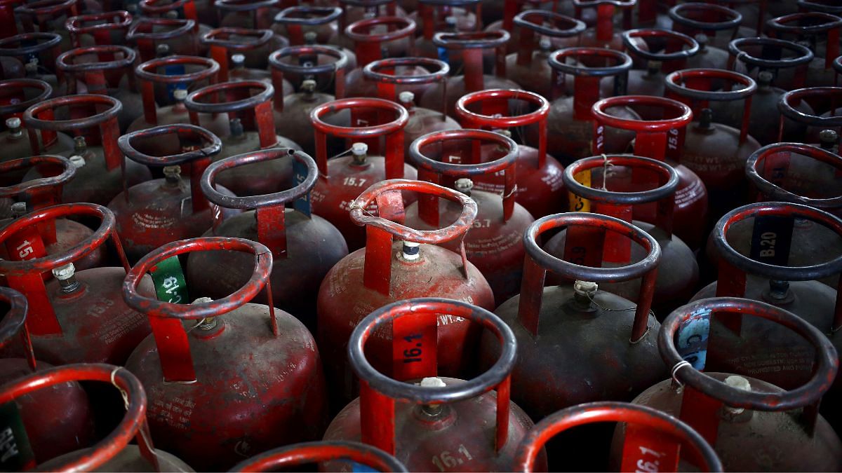 Govt cuts LPG cylinder prices by Rs 200, 75 lakh free connections soon  under Ujjwala