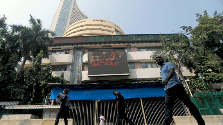 Indian shares hit over one-month high as IT, auto stocks rise