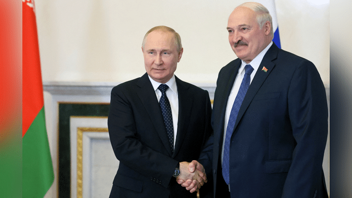 Russian President Vladimir Putin attends a meeting with his Belarusian counterpart Alexander Lukashenko in Saint Petersburg, Russia June 25, 2022. Sputnik/Mikhail Metzel/Kremlin via REUTERS